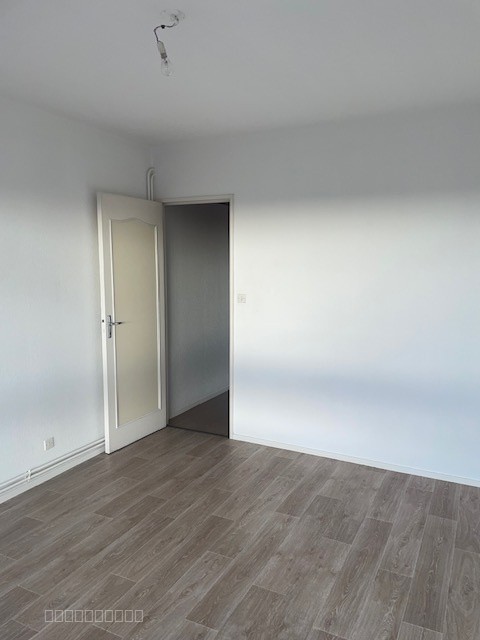 LE BOUSCAT CENTRE APPARTEMENT T3/4 GARAGE ET PARKING — photo 8