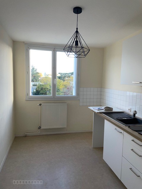 LE BOUSCAT  T2 58M2 CAVE ET PARKING RESIDENCE AVEC GARDIEN — photo 6