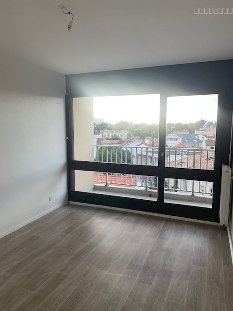 LE BOUSCAT CENTRE APPARTEMENT T3/4 GARAGE ET PARKING — photo 7