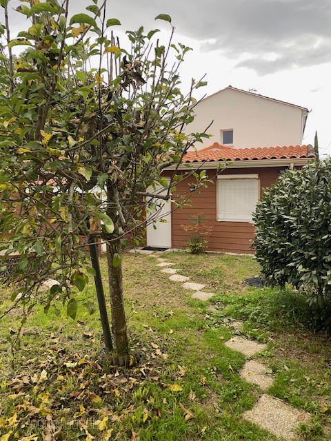 STUDIO DE 28,12 M2 À BORDEAUX SAINT-SEURIN — photo 4