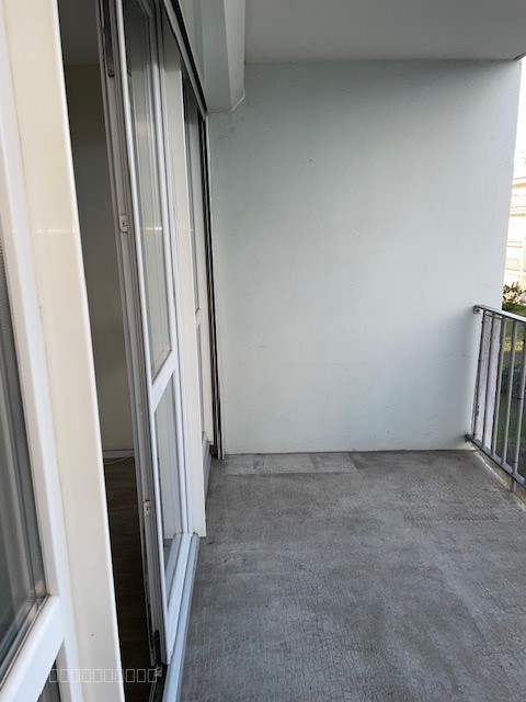 LE BOUSCAT  T2 58M2 CAVE ET PARKING RESIDENCE AVEC GARDIEN — photo 4