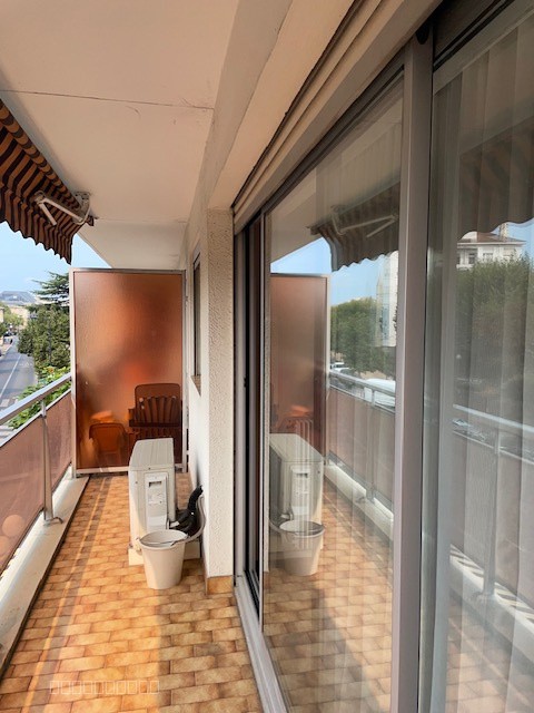 CAUDERAN CENTRE  APPARTEMENT T3 CAVE ET PARKING — photo 8