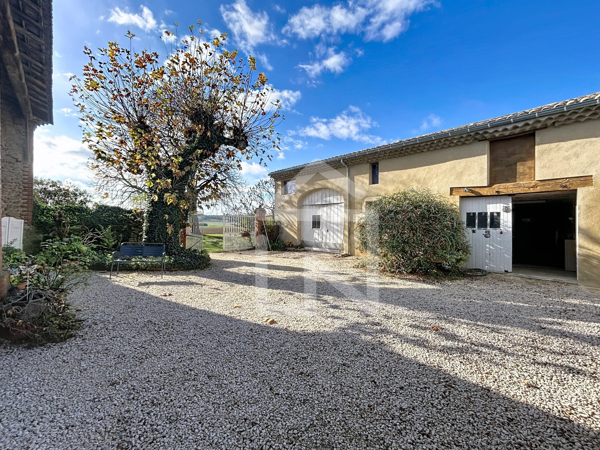 Montoison, corps de ferme de 170m2 type 6 — photo 18