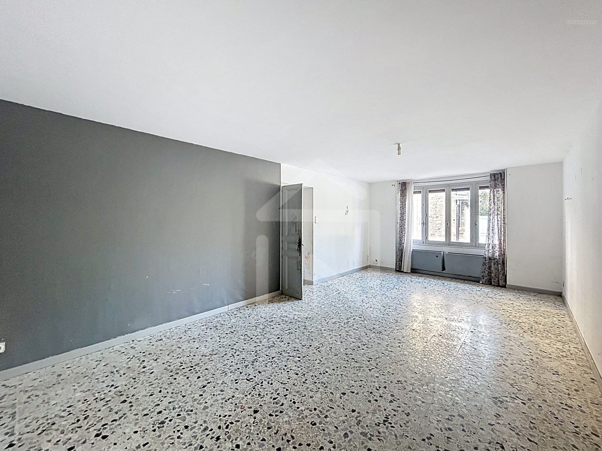 Montoison, immeuble d'environ 450m2 — photo 3