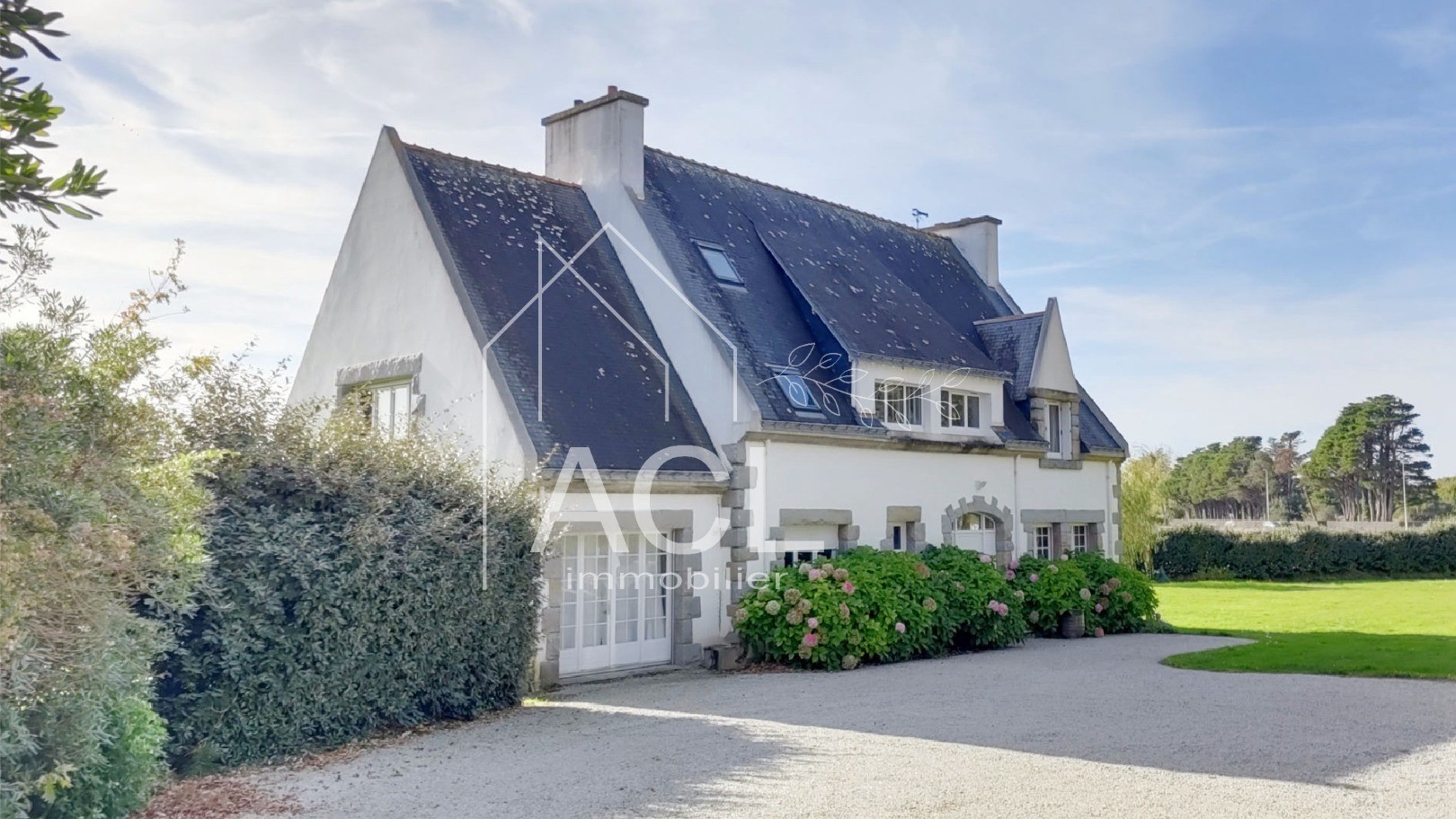 Grande maison familiale pieds dans l’eau, entre saline et océan — photo 2