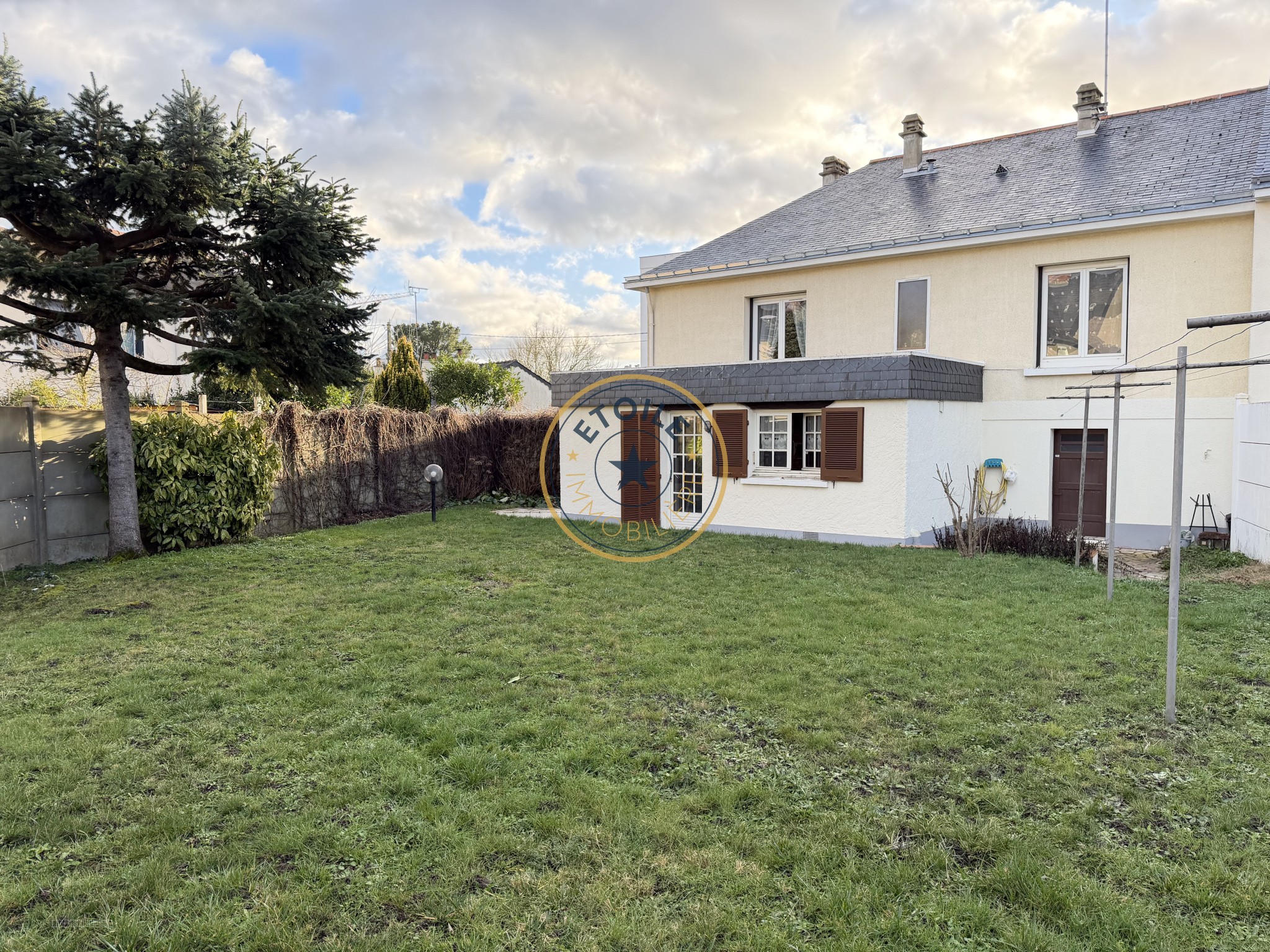 Maison avec jardin, 2 à 3 chambres, et garage à Angers — photo 12