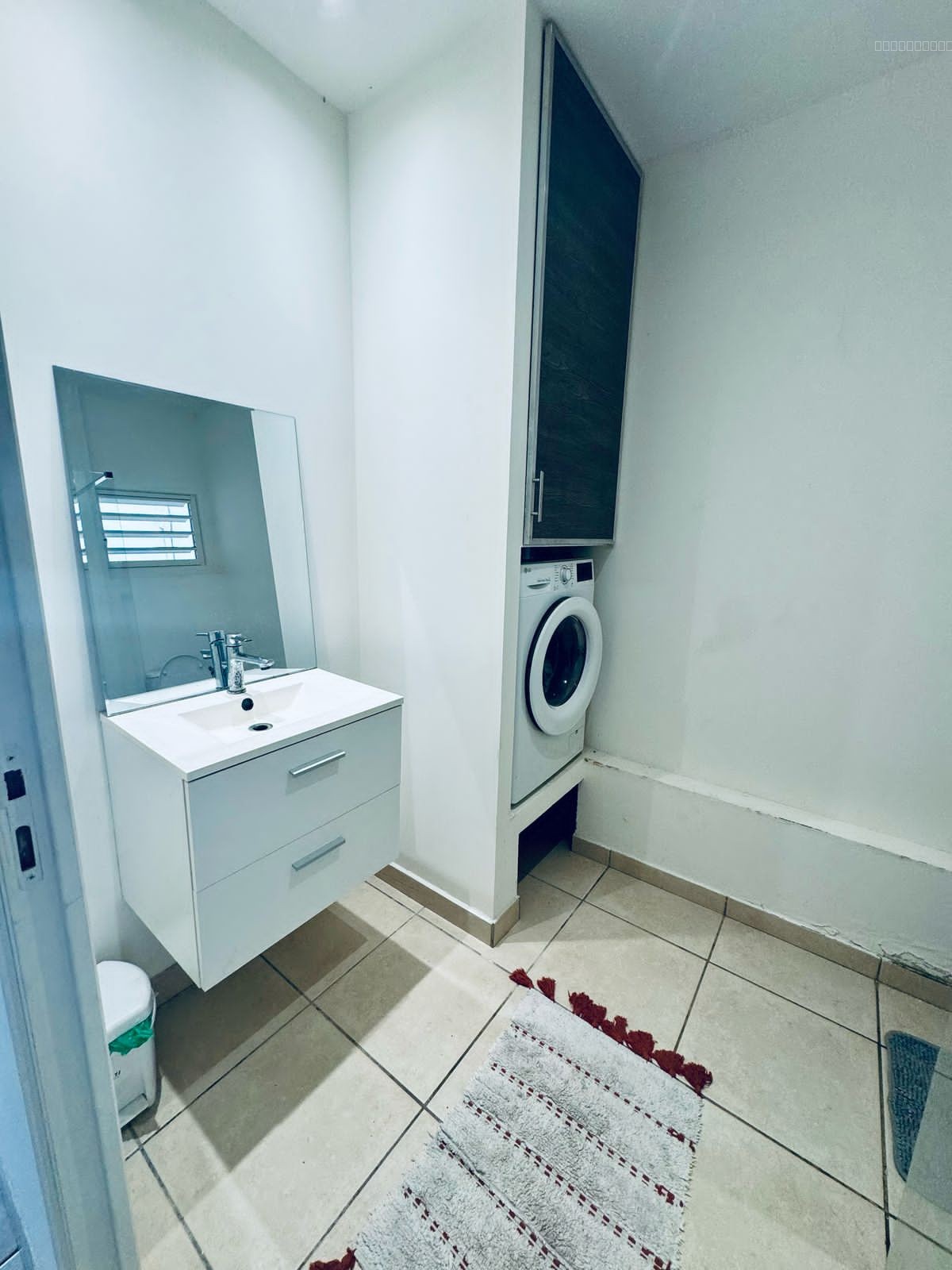 À Vendre - Studio en Rez-de-Jardin -  Cul de sac — photo 3