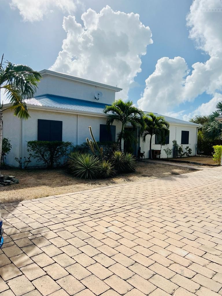 À Vendre : Superbe Villa T5 avec Piscine à Anse Marcel, Saint-Martin — photo 5