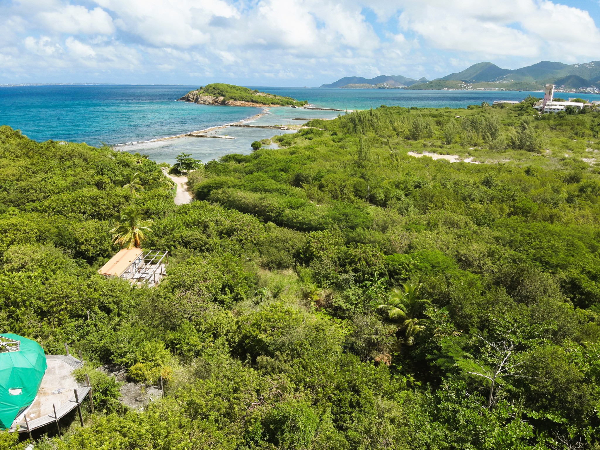 RARE A LA VENTE - TERRAIN BAIE ROUGE 7000m2 — photo 2