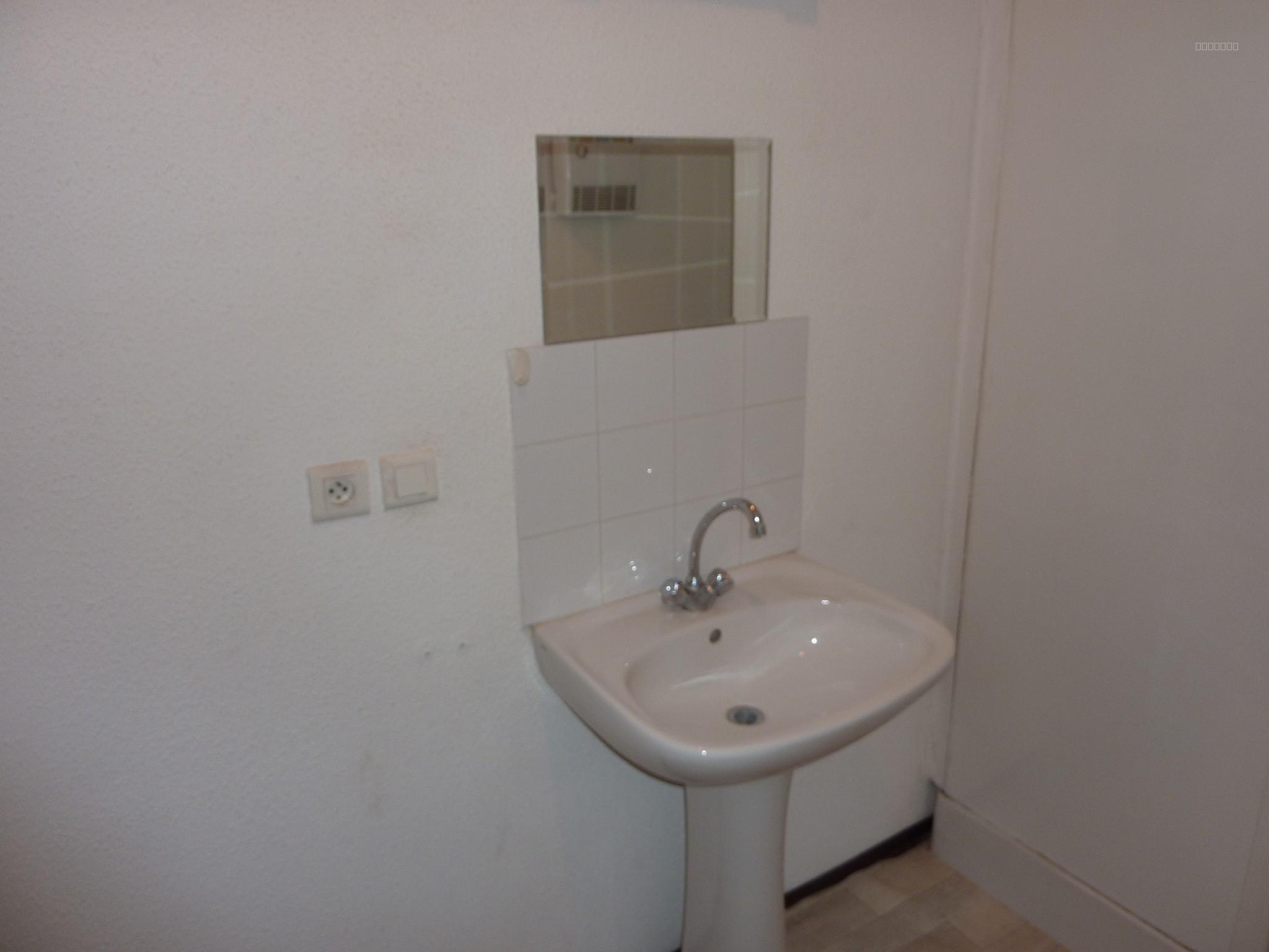 immeuble de rapport 3 appartements et un local commercial soit 1794 euros de loyers par mois — photo 5