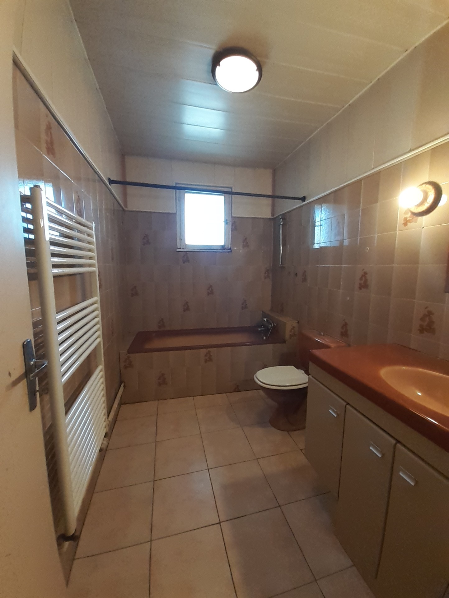 Investissement Haute-Vallée de l'Aude, Immeuble avec bar restaurant et appartements — photo 13