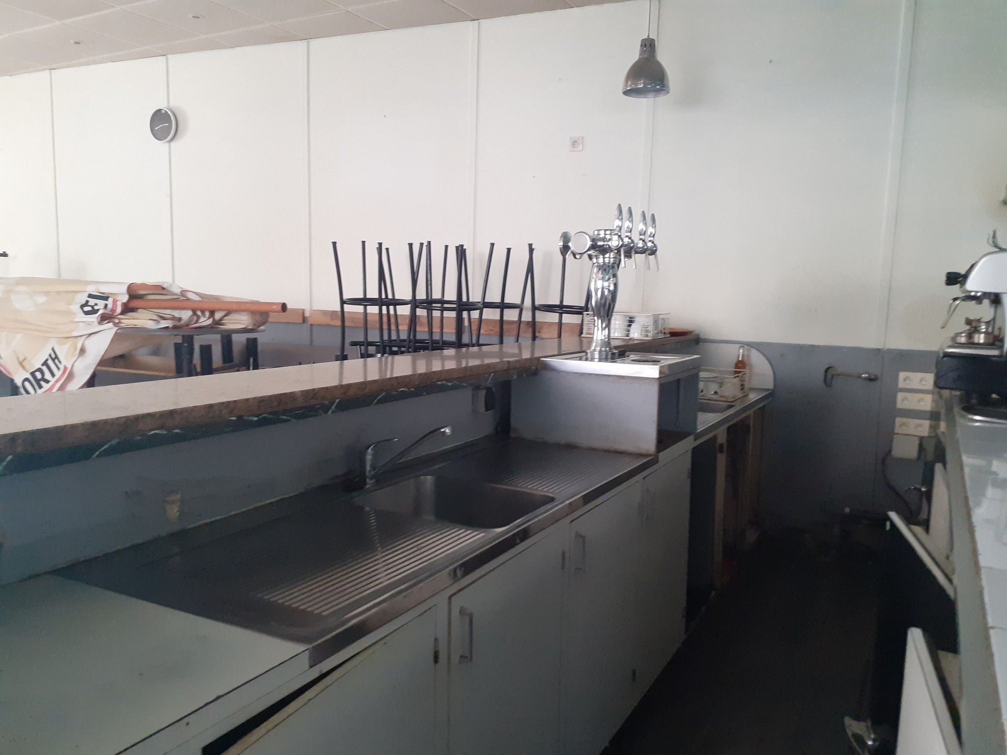 Investissement Haute-Vallée de l'Aude, Immeuble avec bar restaurant et appartements — photo 6