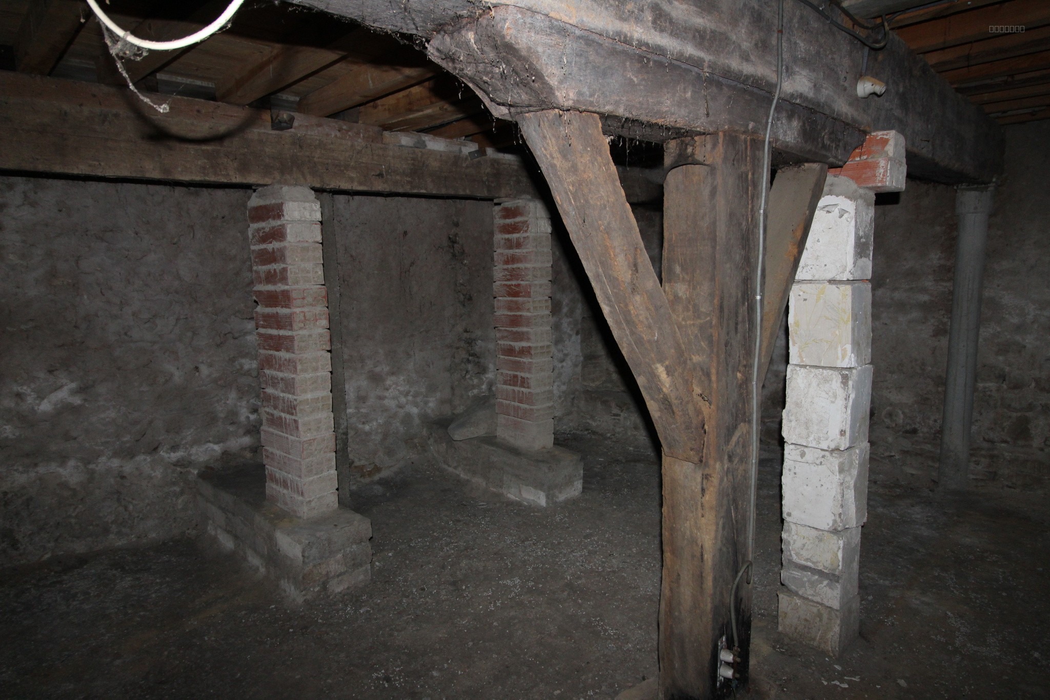Local commercial proche du centre ville, avec grande cave — photo 3