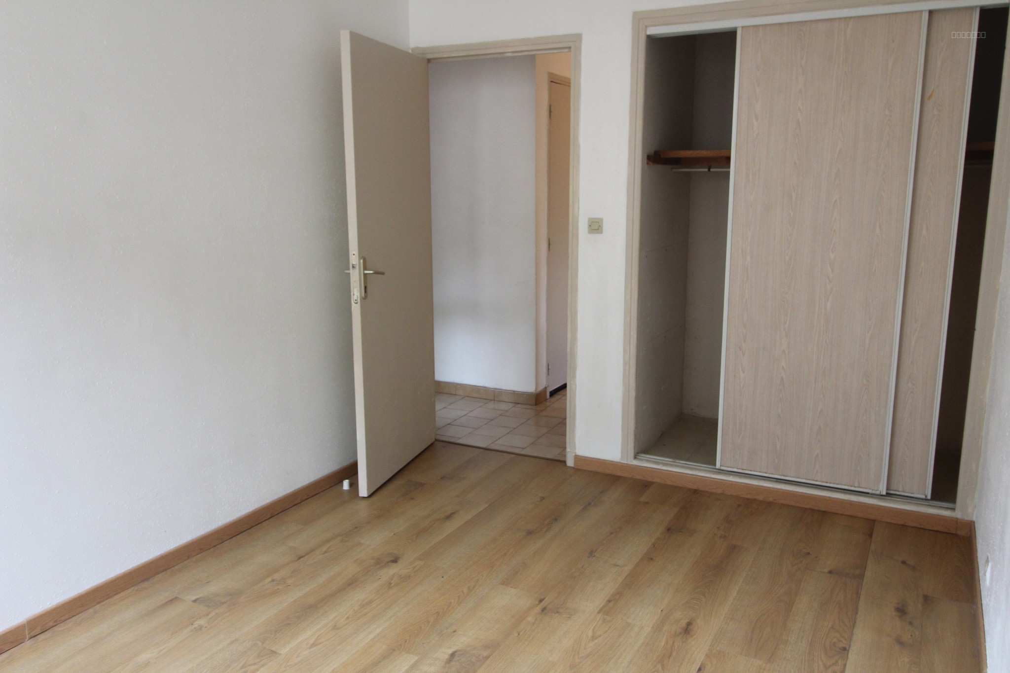 LIMOUX, CENTRE-VILLE,  APPARTEMENT F4 — photo 3