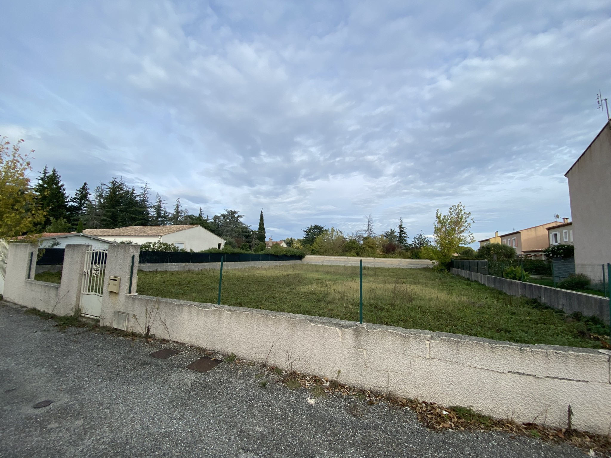 Proche Limoux terrain viabilisé de 920m2 — photo 1