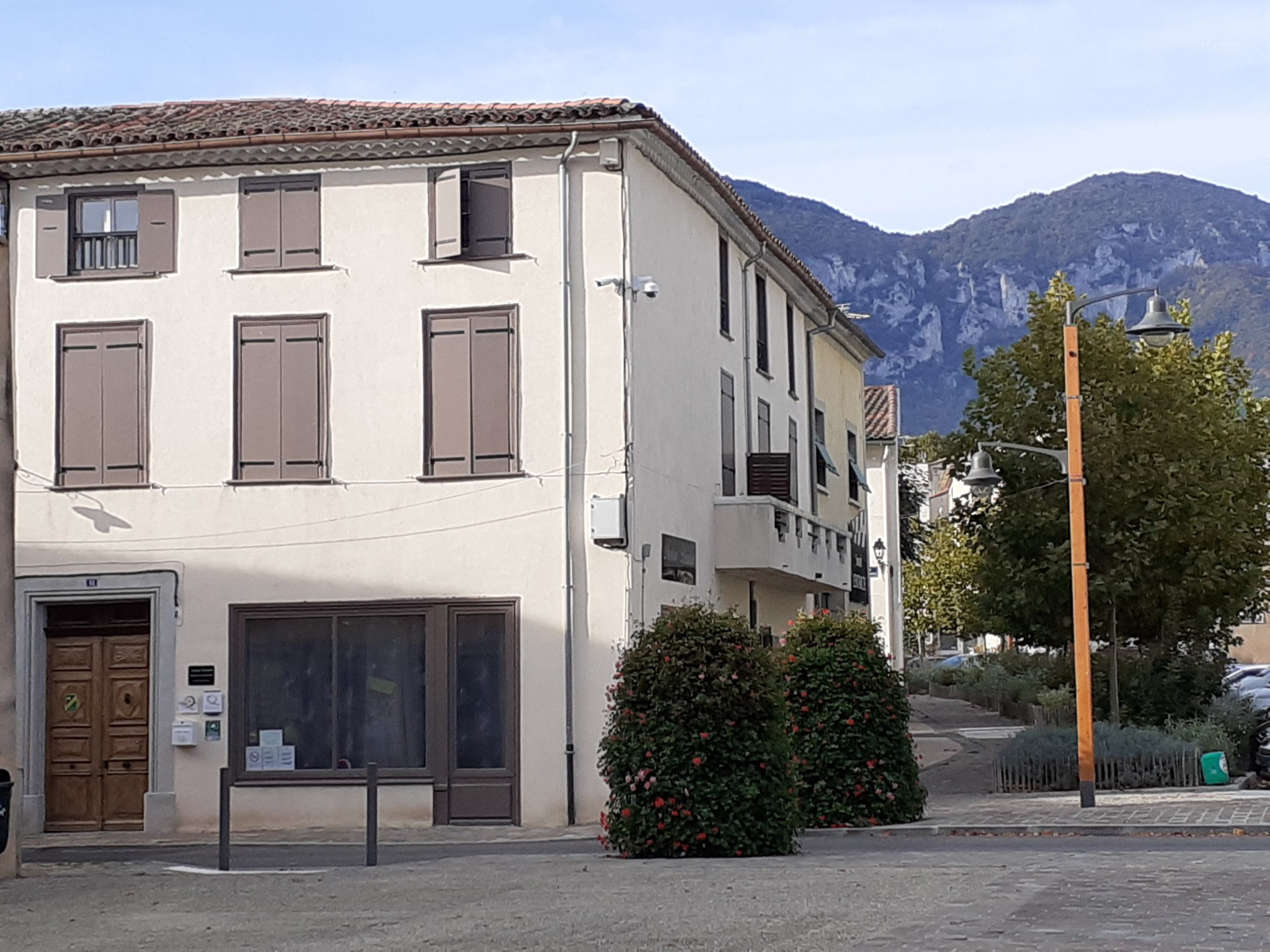 Maison de maître de caractère entièrement restaurée avec jardin non attenant — photo 15