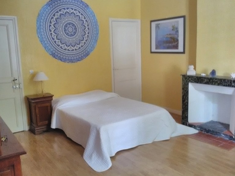 Grande maison de ville, chambre d'hôtes ou gîtes dans un village touristique de la Haute-Vallée de l'Aude — photo 2