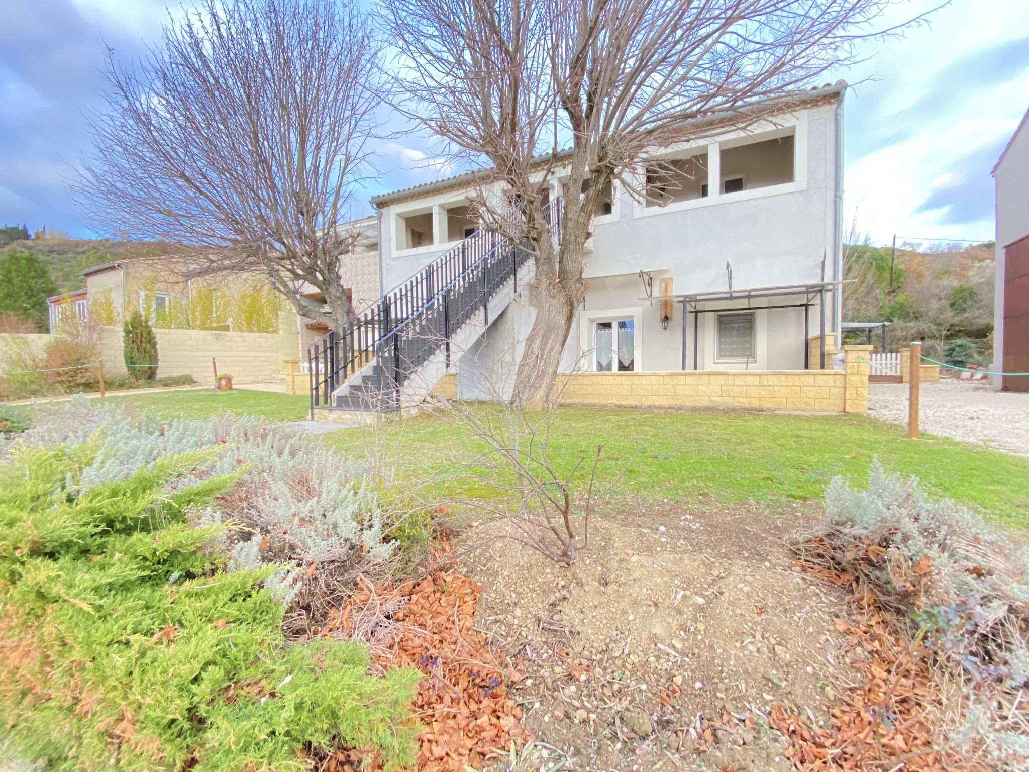 Limoux, proche du centre, ensemble immobilier villa et ancien corps de ferme rénové — photo 11