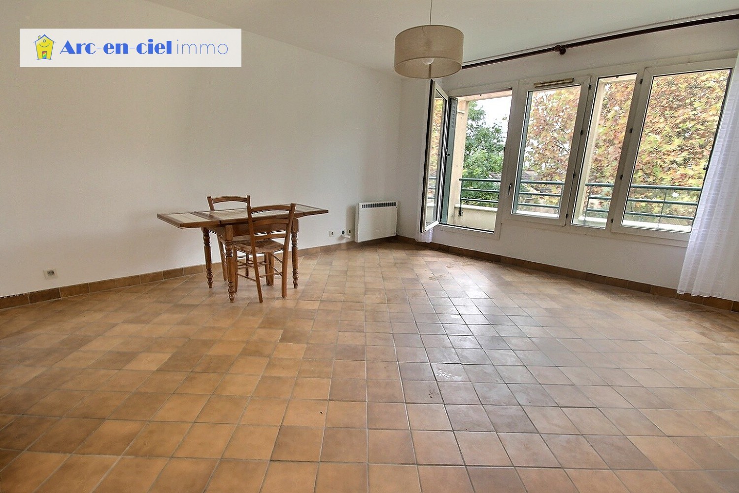 A Bagnolet limite Montreuil Duplex 3 pièces terrasses — photo 4