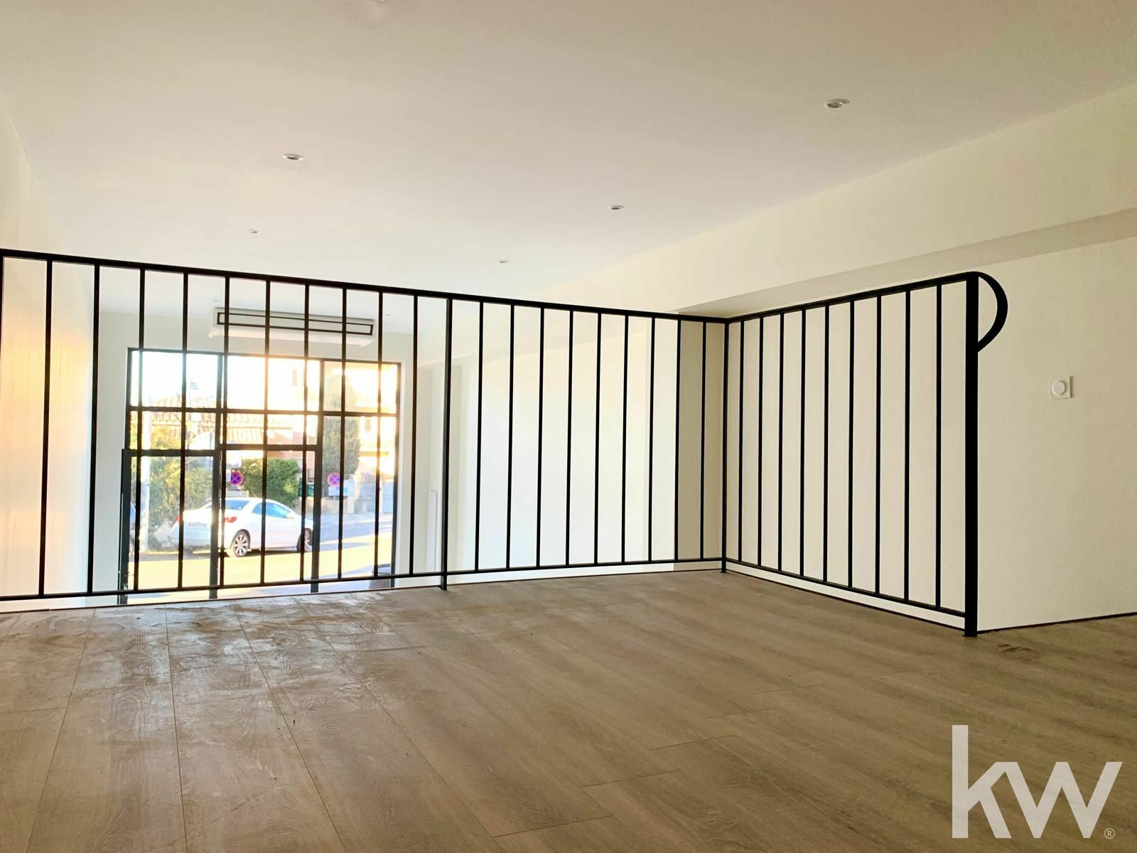 Local commercial de 44 m2 avec mezzanine — photo 6