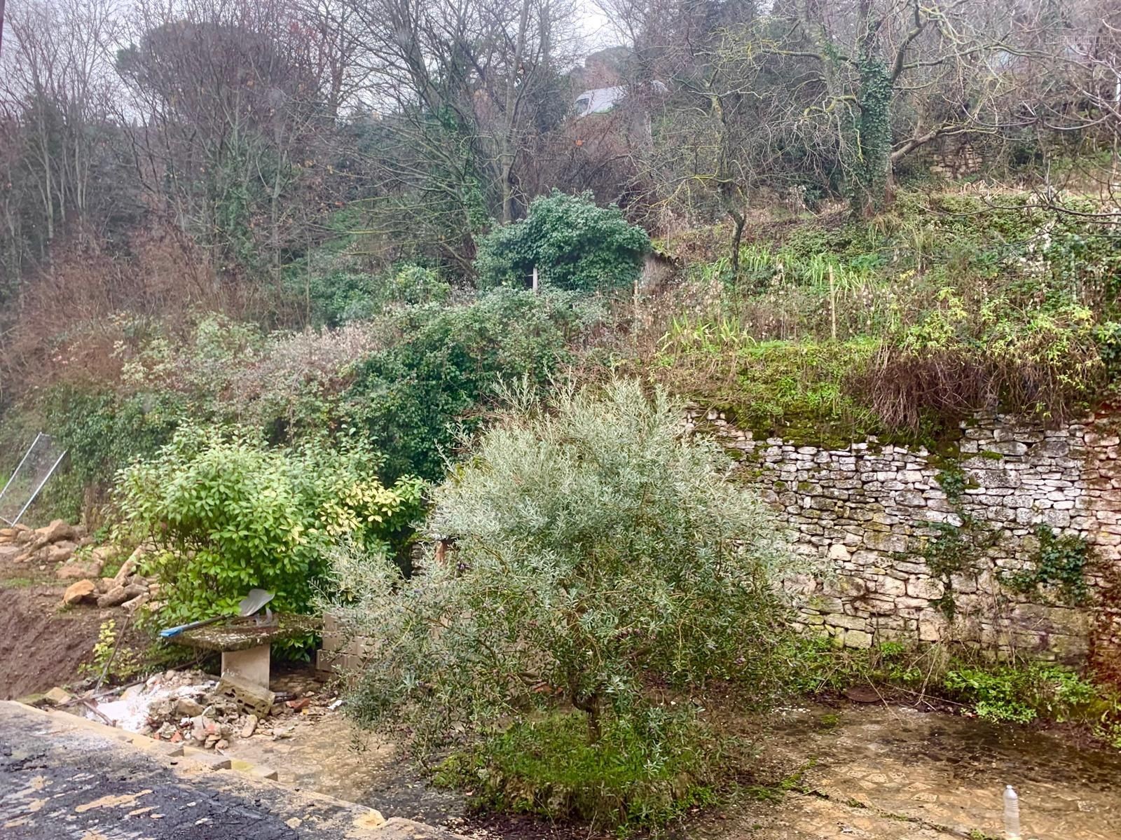 Bonnieux : Duplex T4 de 90m2 avec terrasse et jardin — photo 3