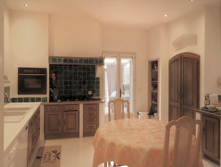 Immeuble en pleine propriété à APT, jardin, terrasses et garage — photo 8