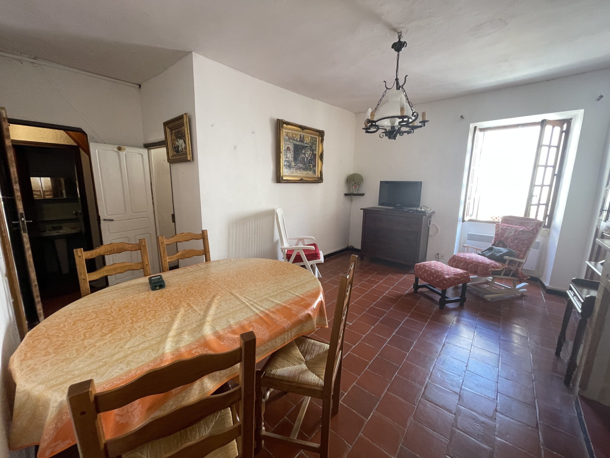 MAISON DE VILLAGE AVEC CAVE — photo 14