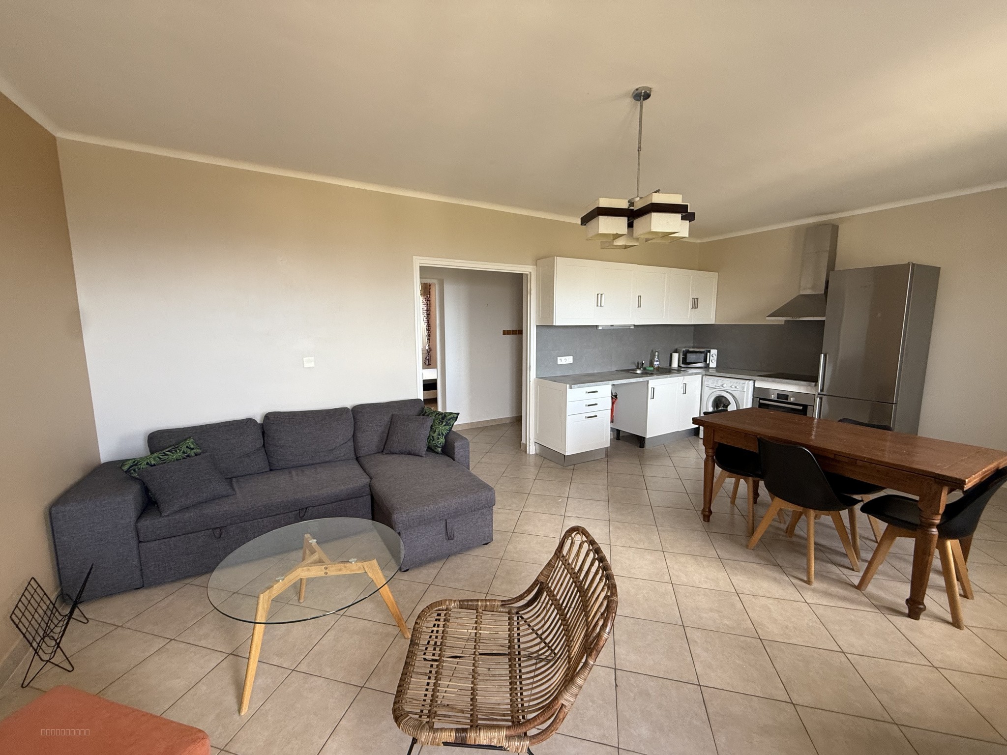 APPARTEMENT T4 VUE MER ET MONTAGNES — photo 2