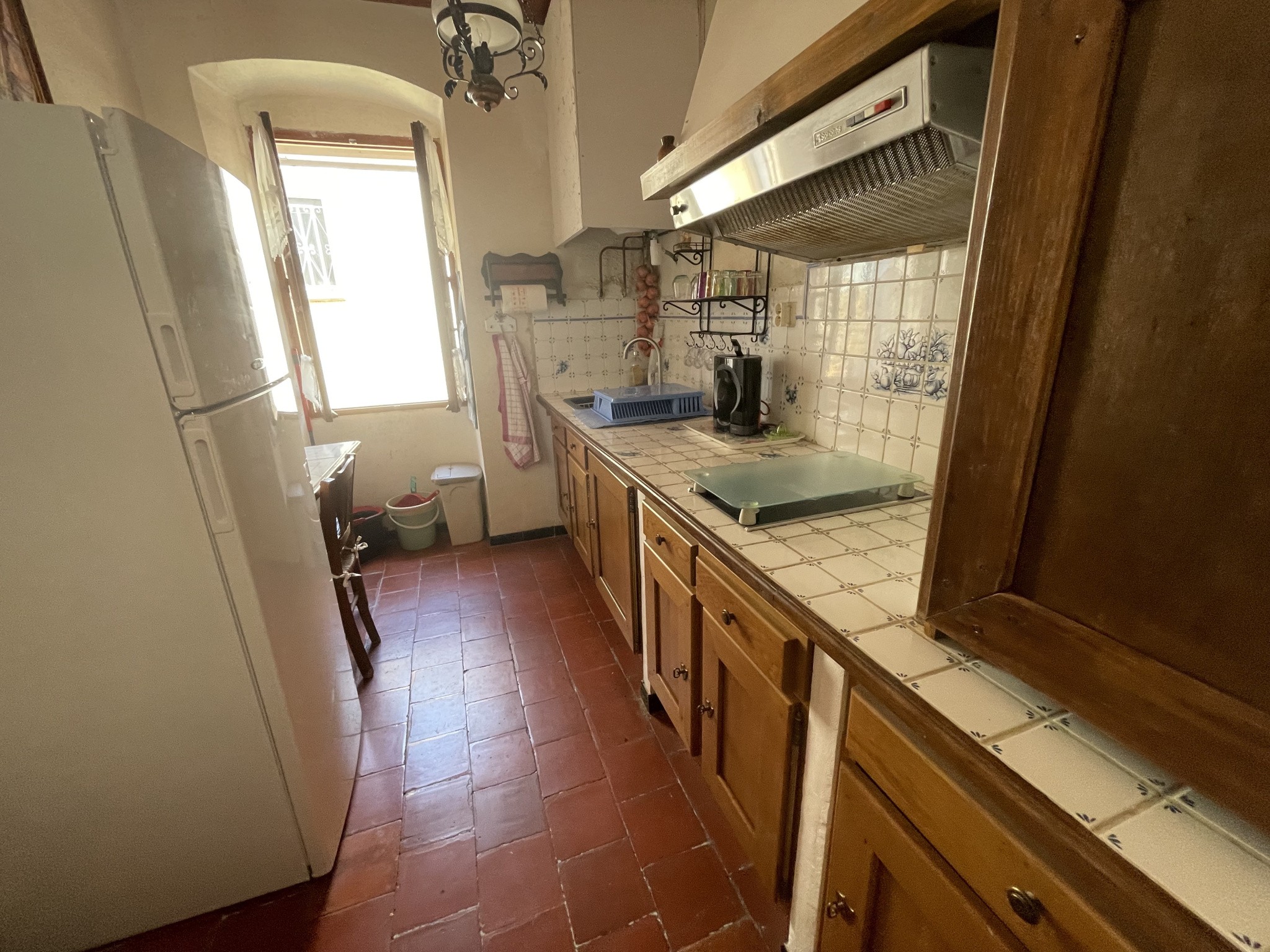 MAISON DE VILLAGE AVEC CAVE — photo 2