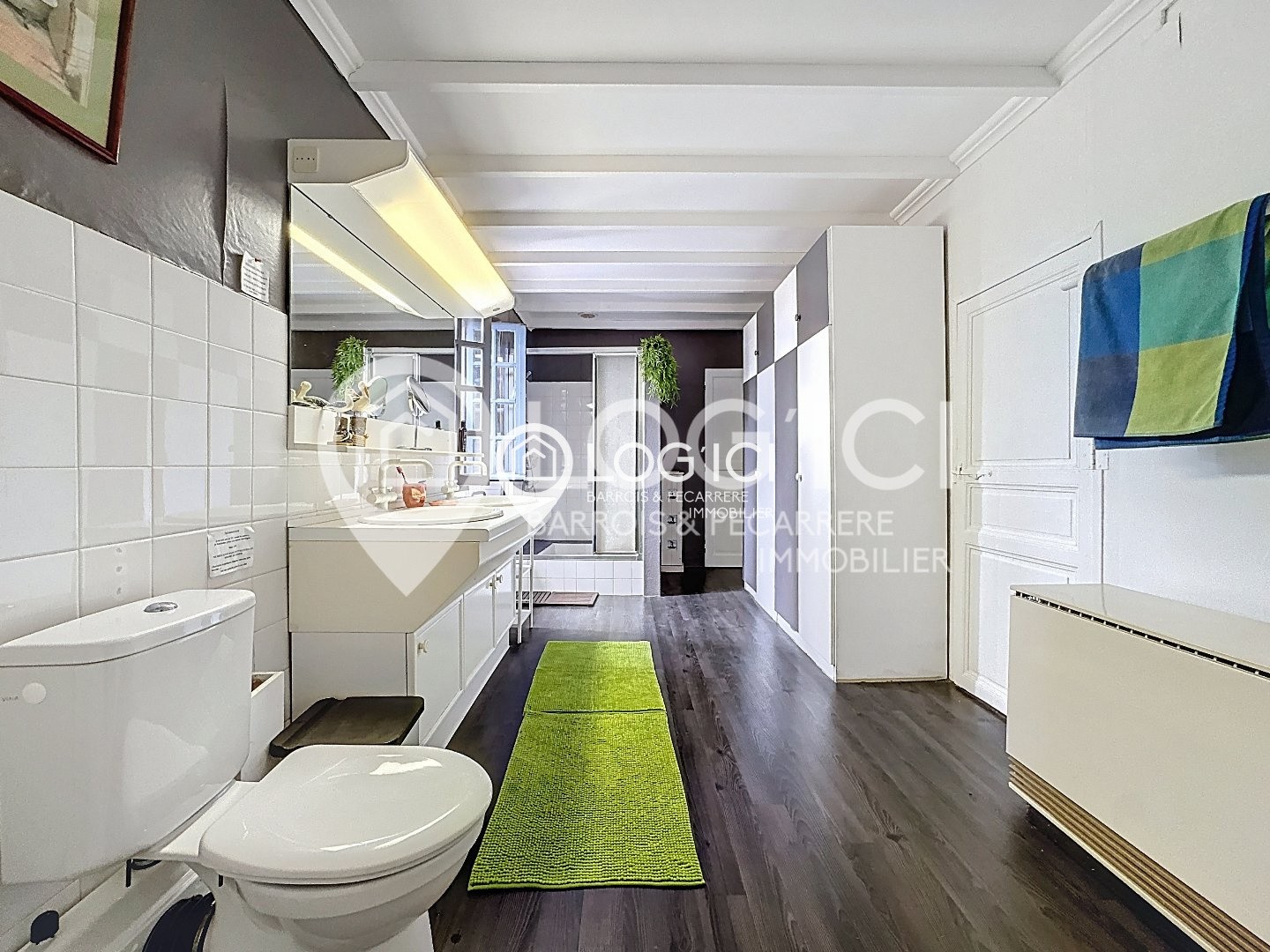 Propriété d'exception avec maison et dépendances — photo 15