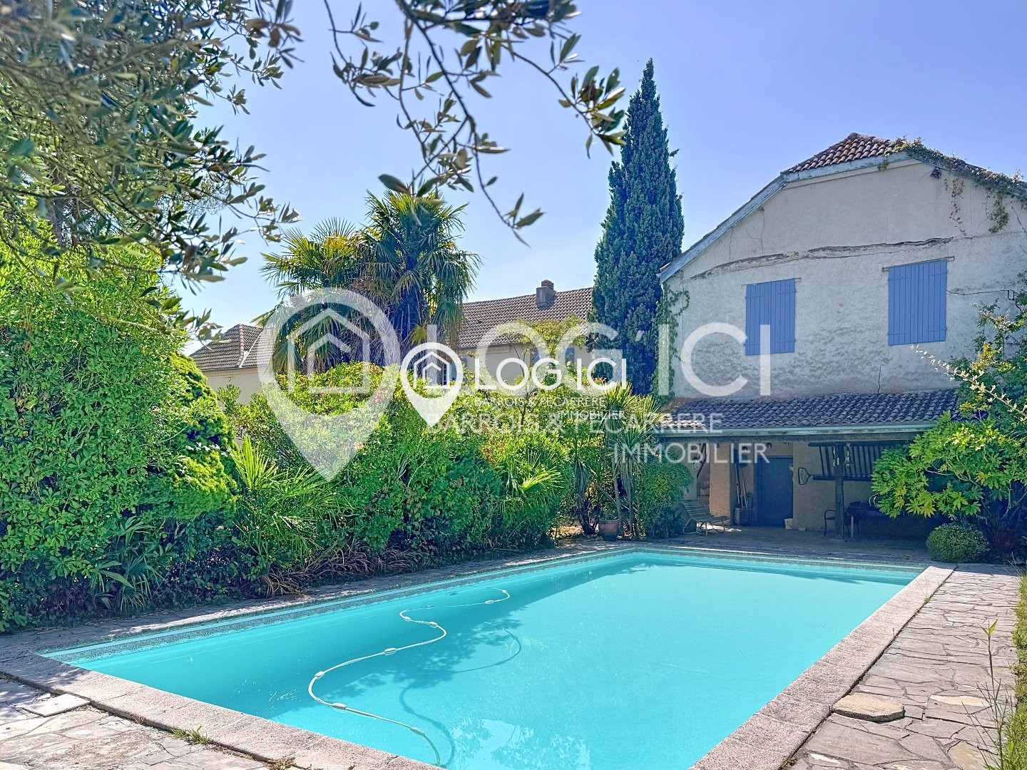Propriété d'exception avec maison et dépendances — photo 5