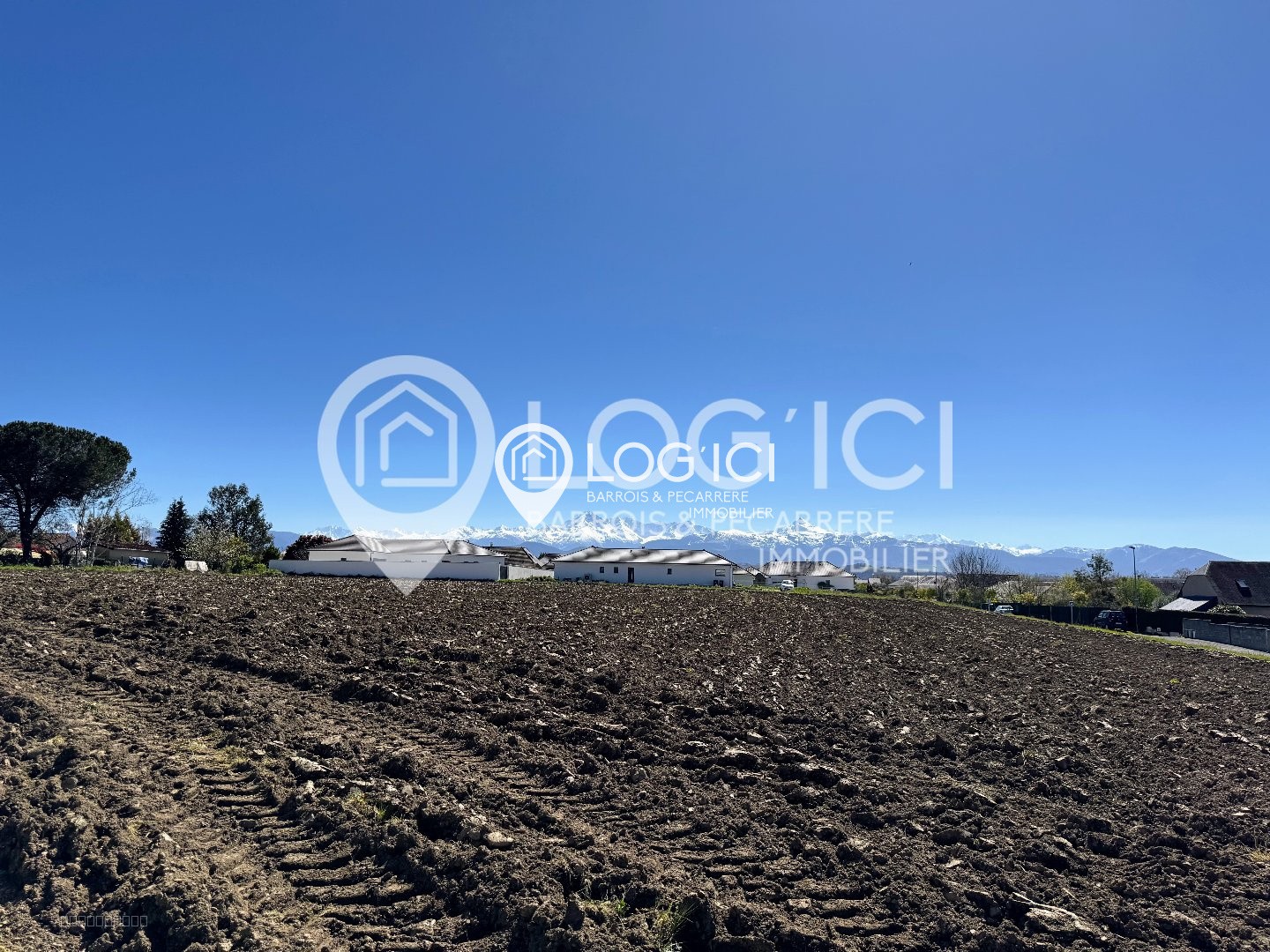 Terrain constructible de 2719 m2 — photo 2