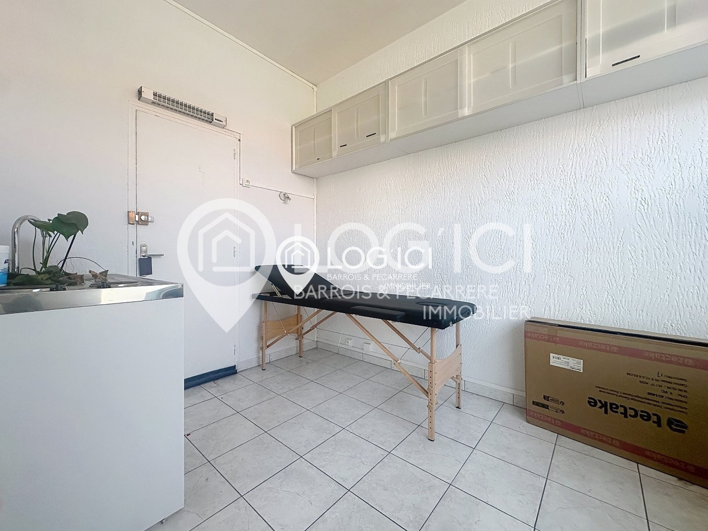 À VENDRE ? Local Commercial 18 m2 ? Rue Saint-Jean ? Locataire en place — photo 2