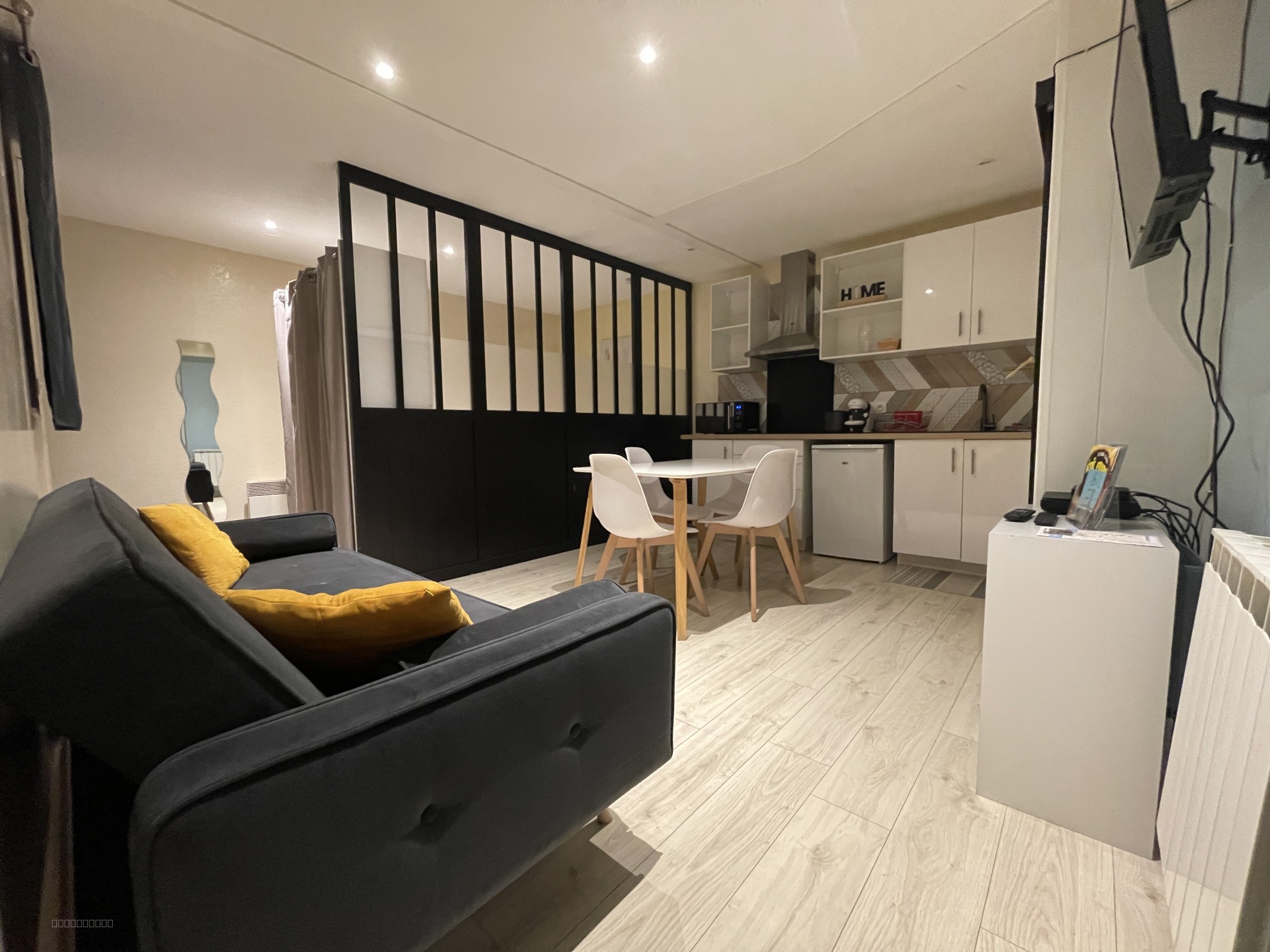 À louer   Studio 27 m2 — photo 2