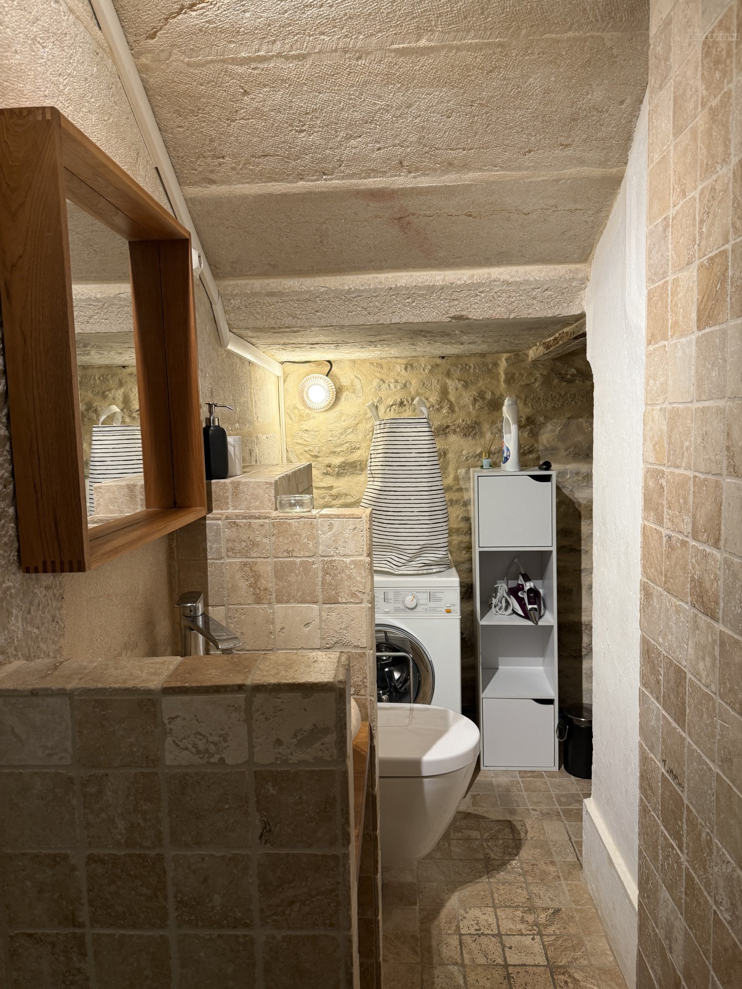 À louer   Studio meublé haut de gamme   Centre-ville de Dijon — photo 3