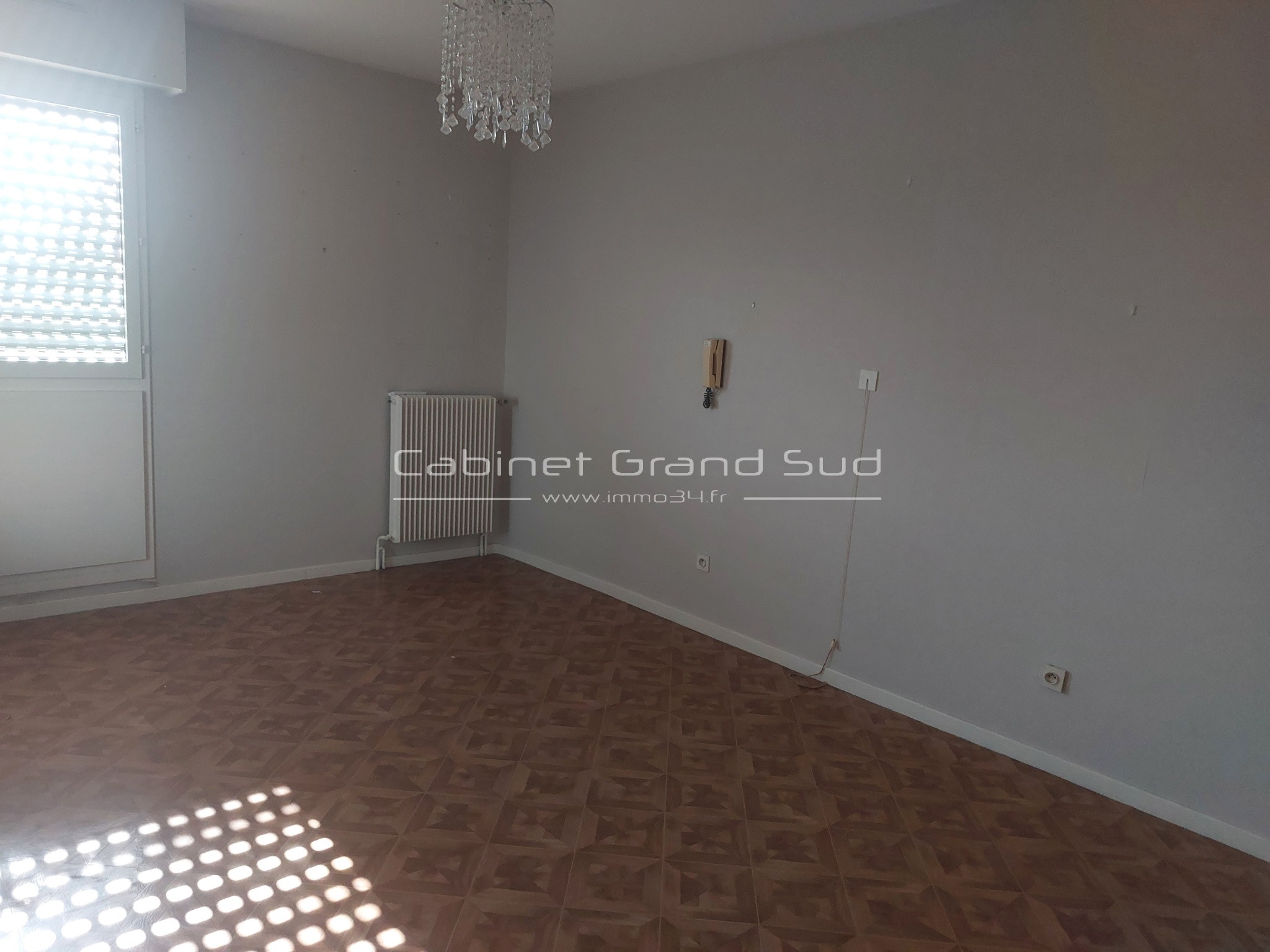 A vendre dans une résidence seniors, appartement  de type 2 avec terrasse — photo 3