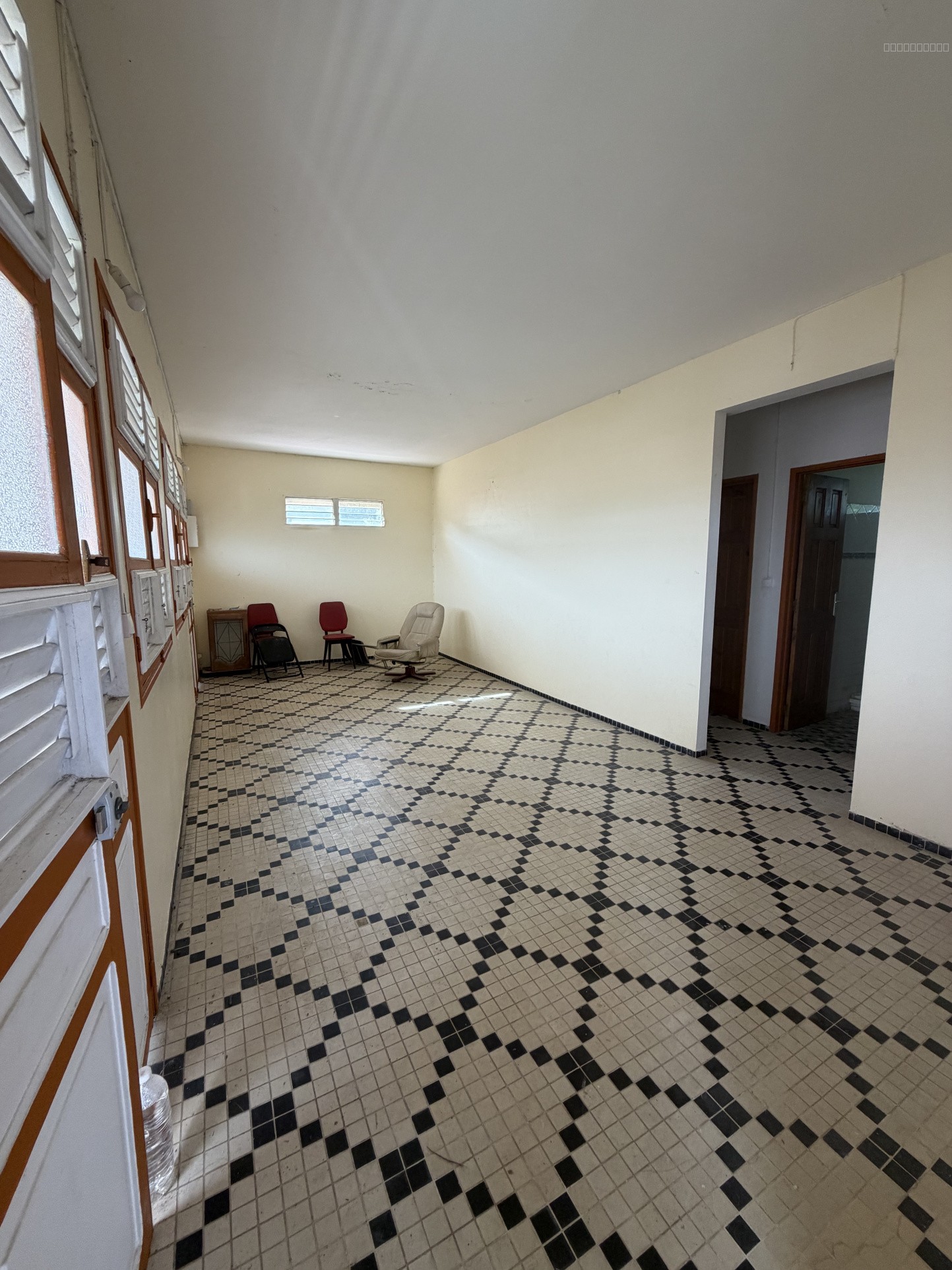 Maison à rénover au Saint-Esprit — photo 3