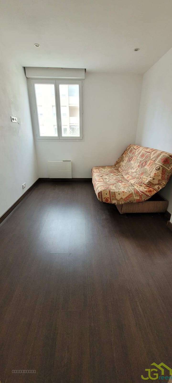 Appartement idéalement situé en centre-ville, à deux pas de la plage — photo 8