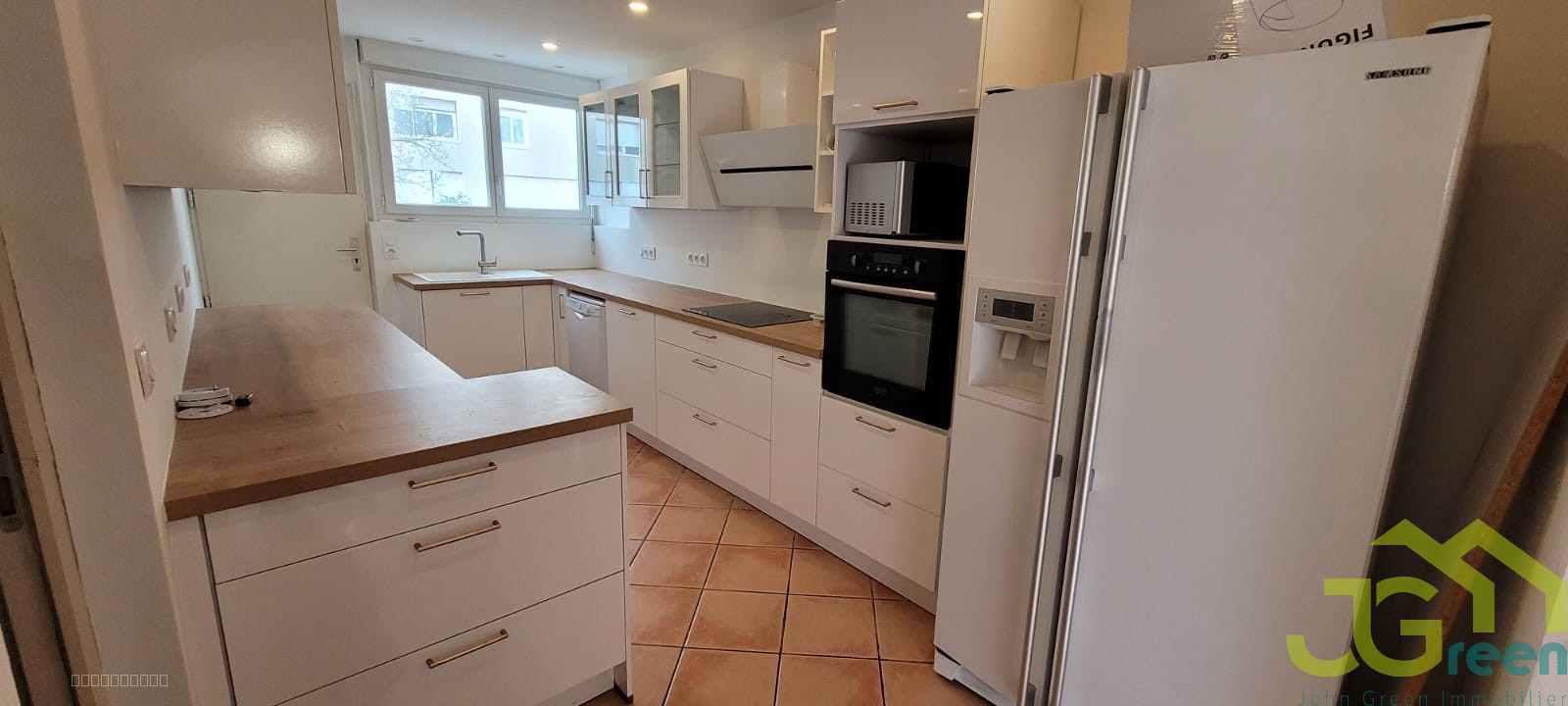 Appartement idéalement situé en centre-ville, à deux pas de la plage — photo 4