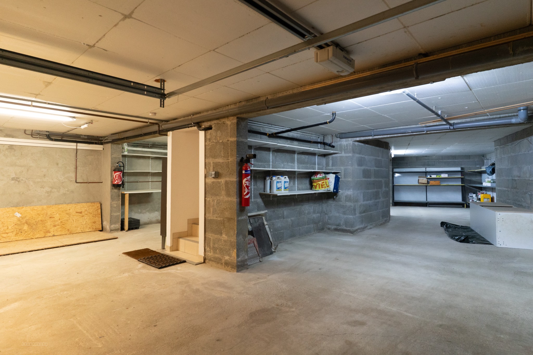 Maison familiale avec piscine, sous-sol total et 1 500 m2 de terrain clos — Notre-Dame-d’Oé — photo 18