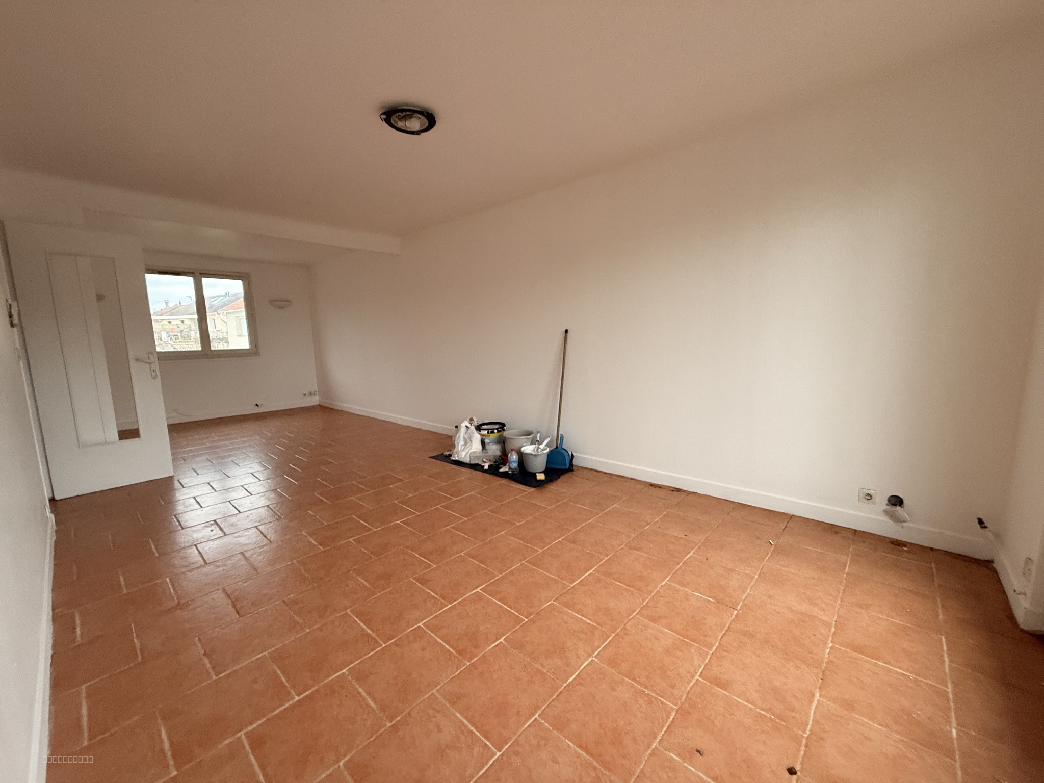 Maison 6 pièces   Centre-ville de GONESSE   111 m2 habitables   363 000 € — photo 2