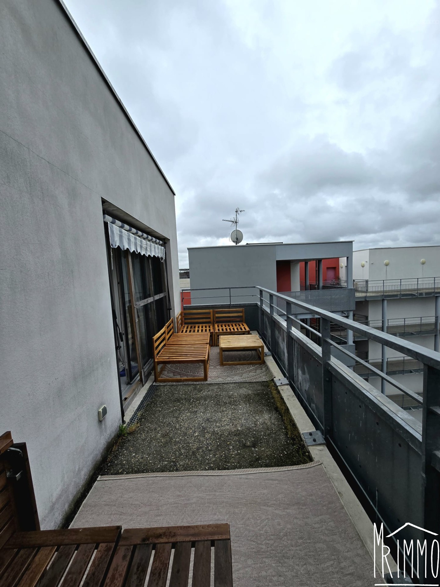 T3 Dernier Étage avec Terrasse et Parking — photo 5