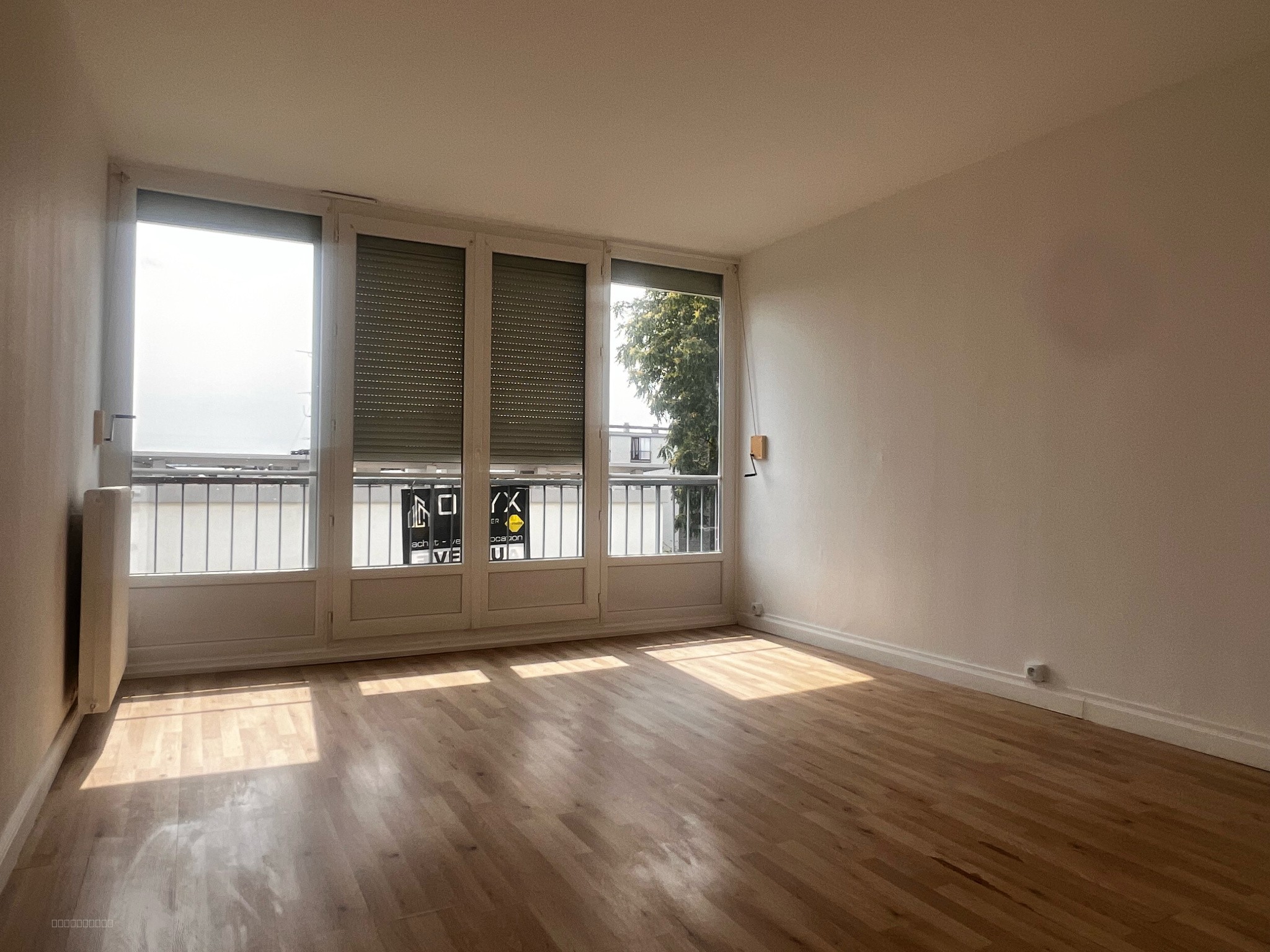 APPARTEMENT AU 2E ETAGE D'UN IMMEUBLE CALME SECTEUR ARGENTINE FACE AU PARC — photo 2