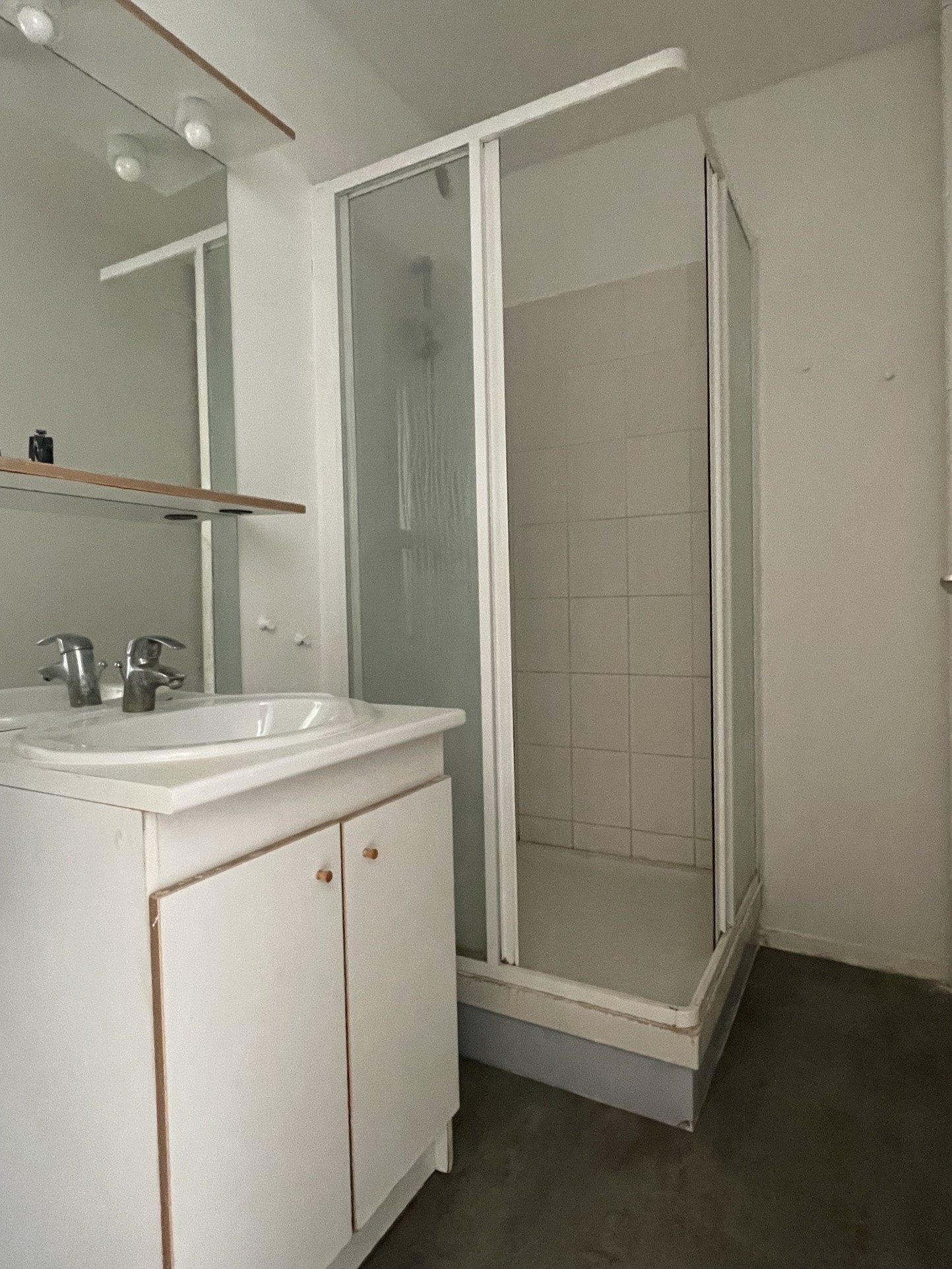 APPARTEMENT AU 3E ETAGE AVEC ASCENCEUR ET BALCON AU CALME — photo 6