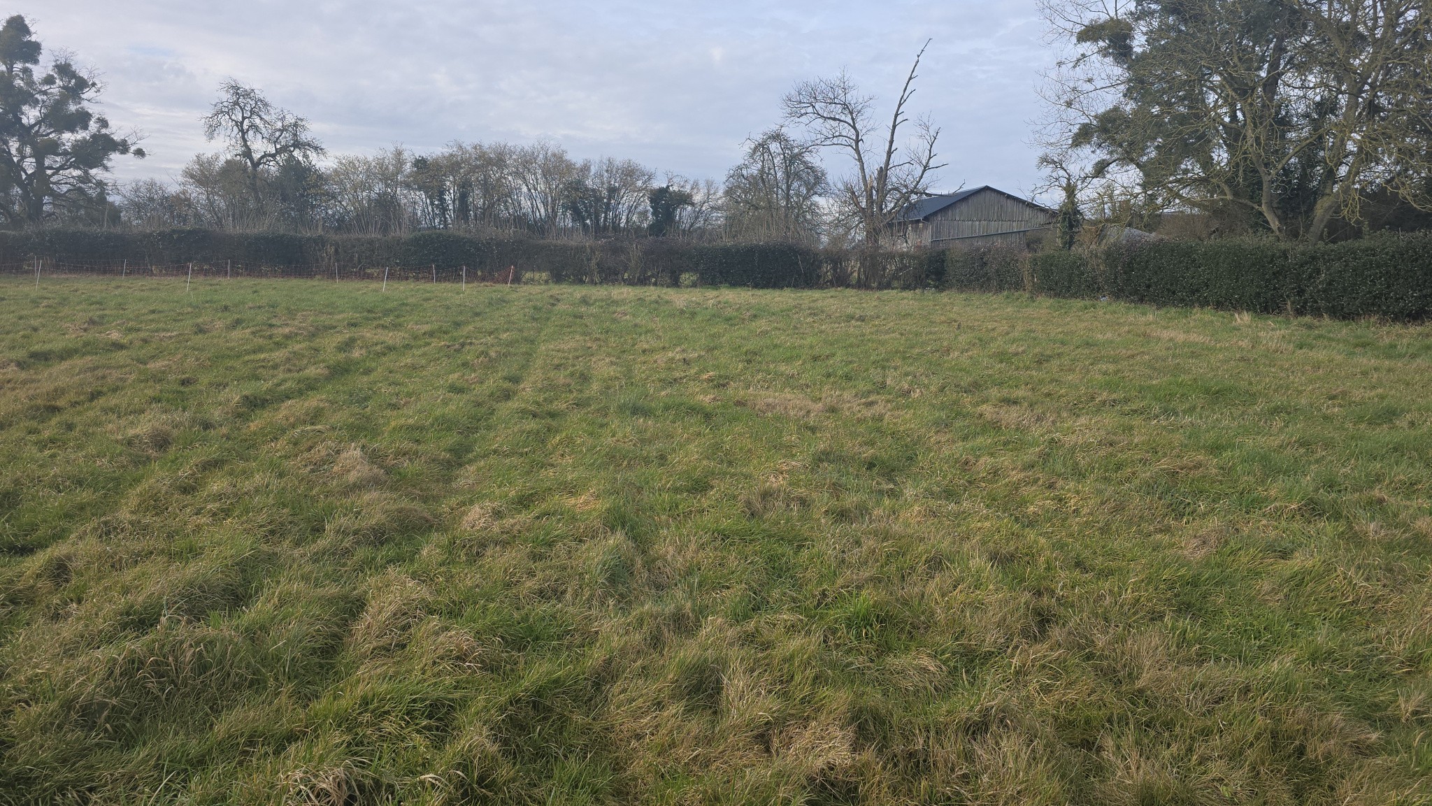 EXCLUSIVITE TERRAIN CLOS ET PAYSAGE DE 1362M2 HORS ABF — photo 3