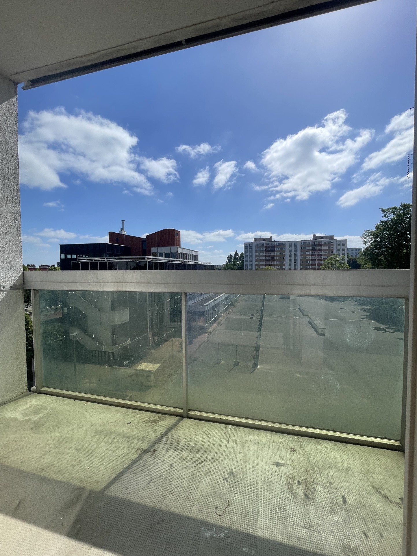 APPARTEMENT AU 3E ETAGE AVEC ASCENCEUR ET BALCON AU CALME — photo 7