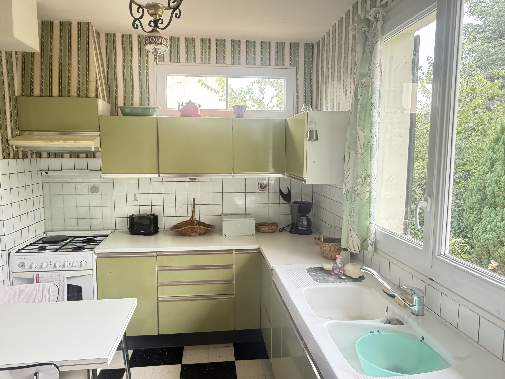 MAISON SUR SOUS-SOL TOTAL SUR UN TERRAIN DE 2000M2 A 10 MINUTES DE BEAUVAIS — photo 5