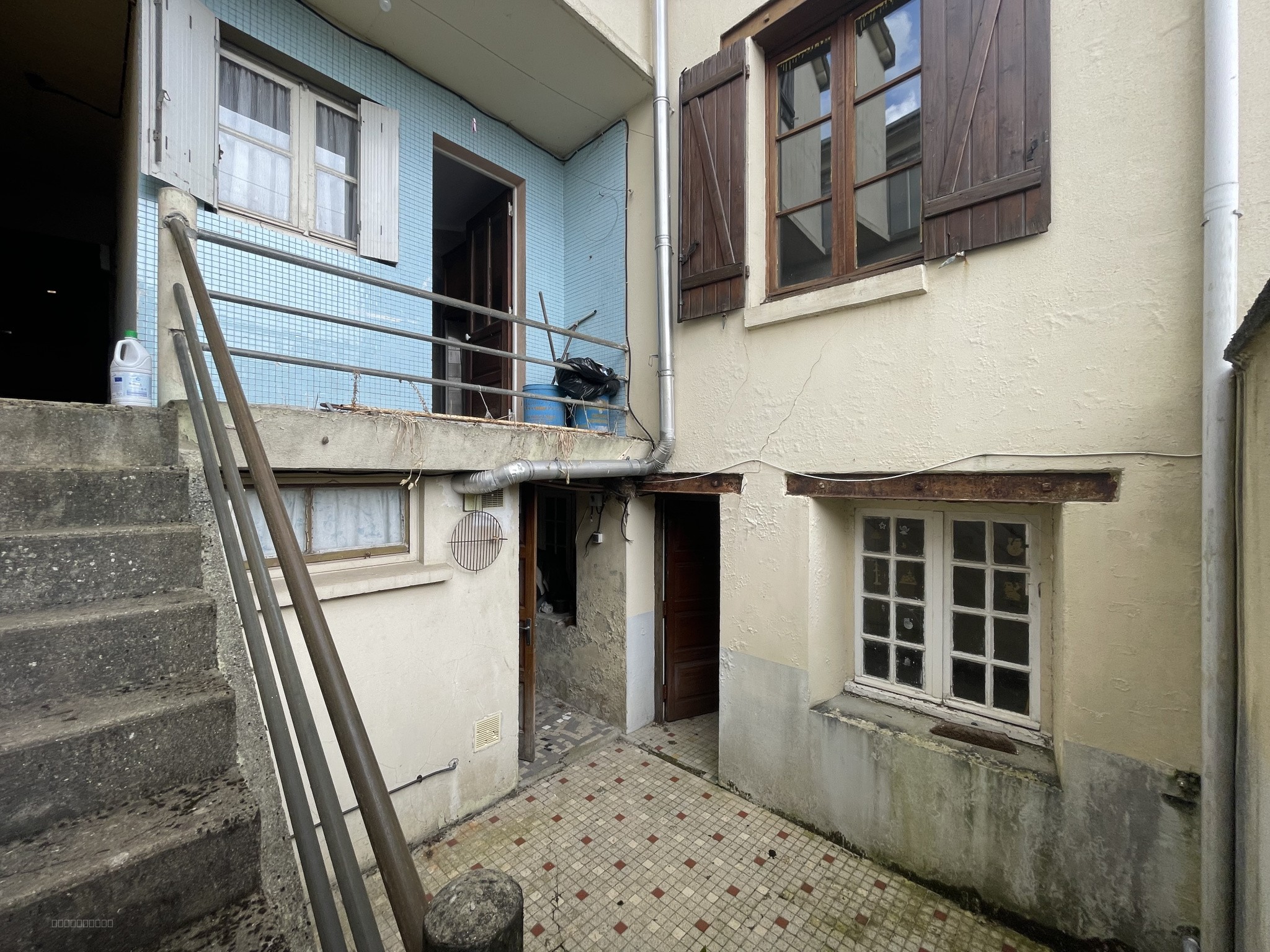 MAISON A RENOVER DANS LE QUARTIER DE MARISSEL — photo 8