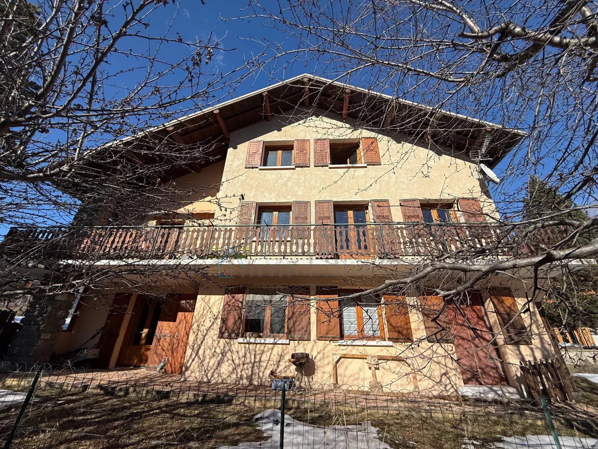 Maison de famille avec jardin 10 pièces — photo 17