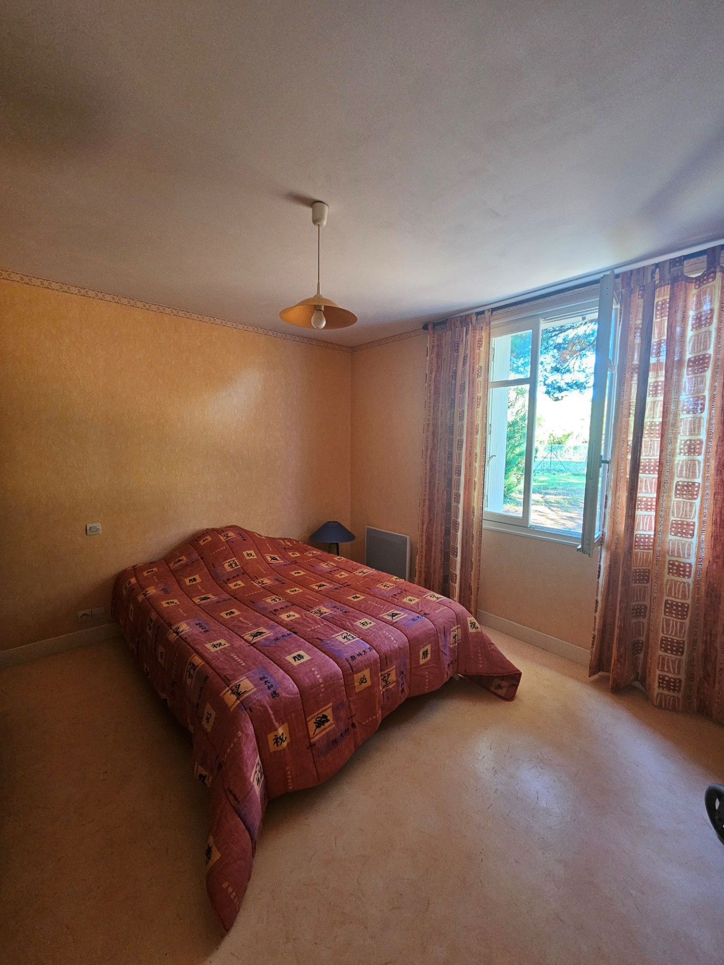 maison à rénover avec grand terrain — photo 5